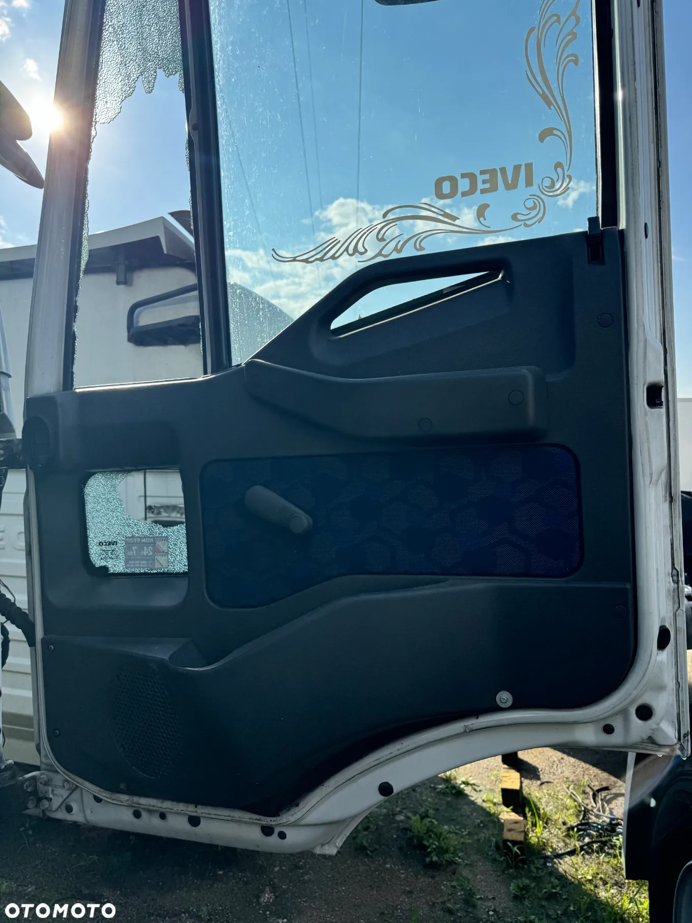 DRZWI PRAWE KOMPLETNE IVECO EUROCARGO TRAKKER - 3