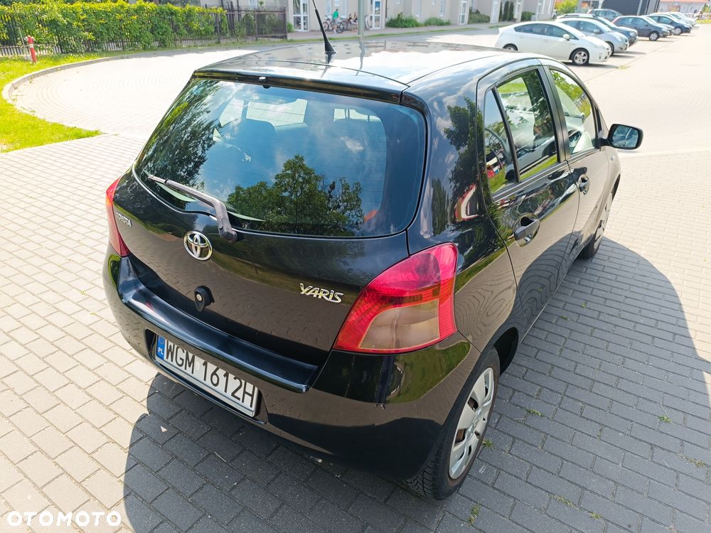 Toyota Yaris 1.3 Sol - 9