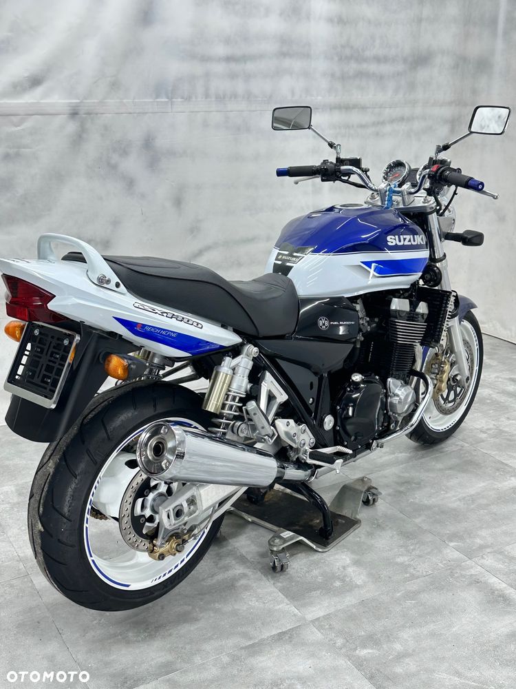 Suzuki GSX - 7
