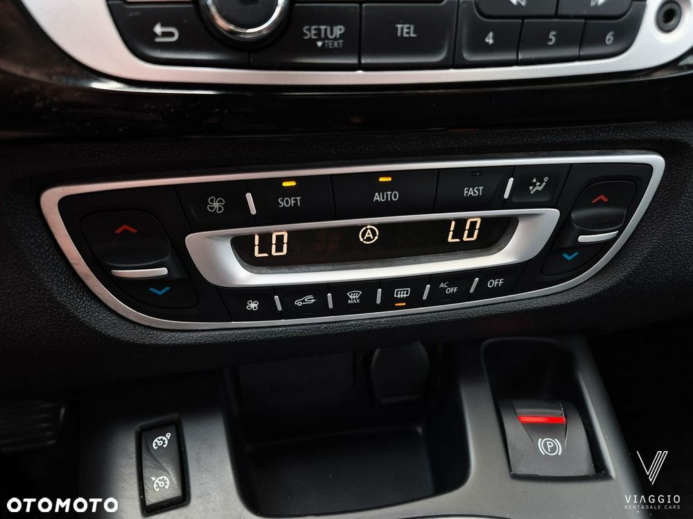Renault Grand Scenic - 16