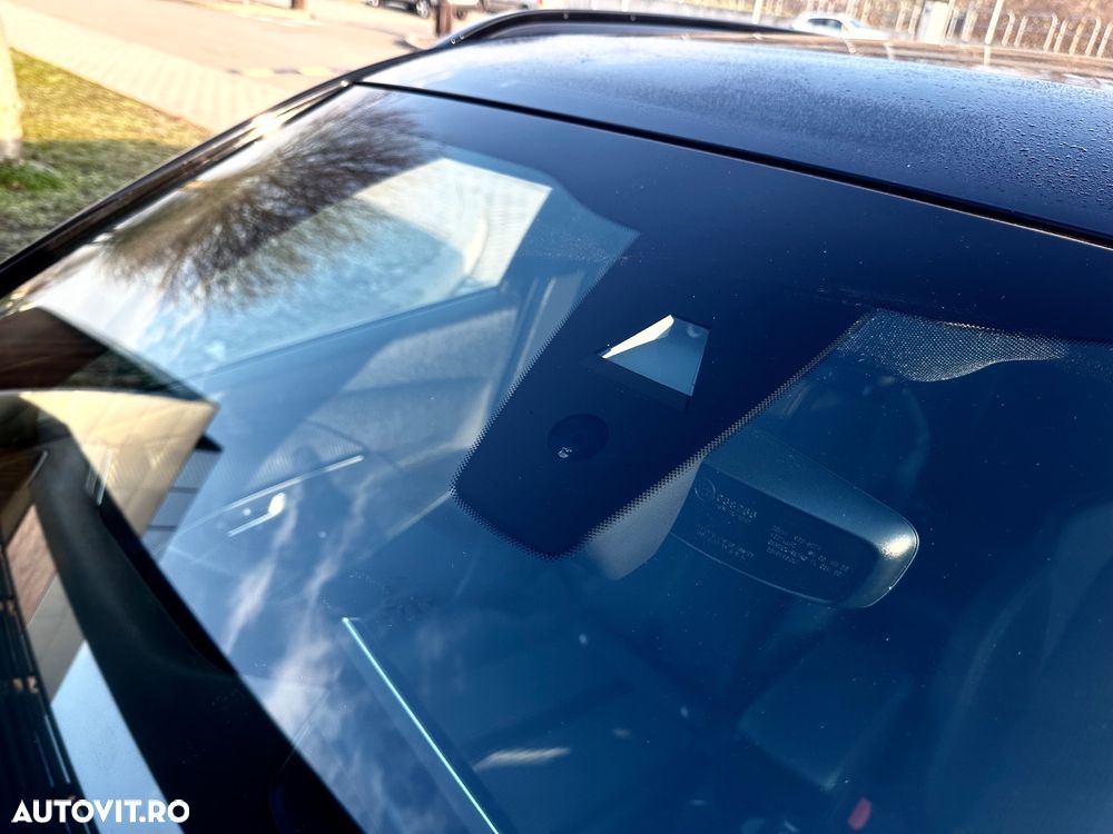 Peugeot 2008 PureTech 130 EAT8 GT Exclusive - 19