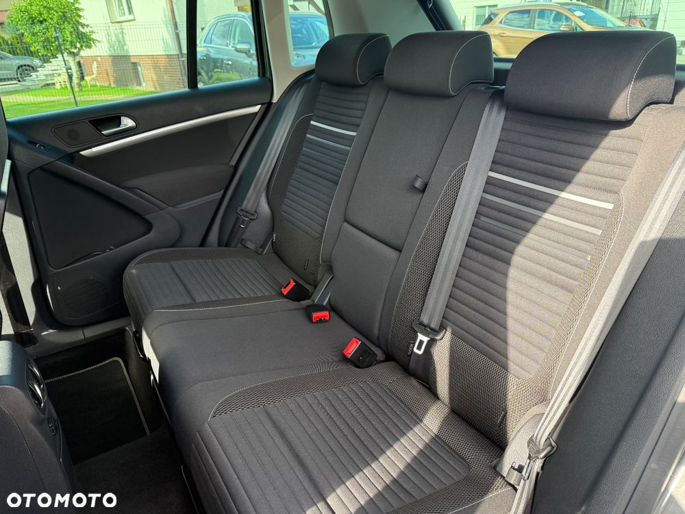 Volkswagen Tiguan - 19