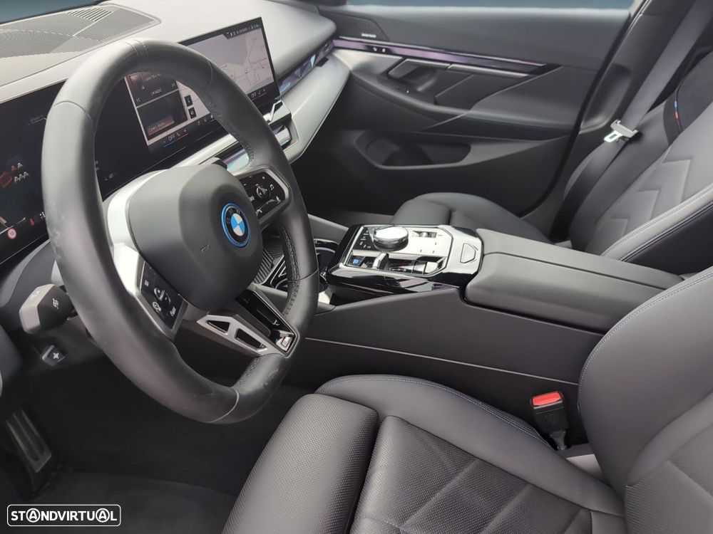 BMW i5 eDrive40 Pack Desportivo M - 11
