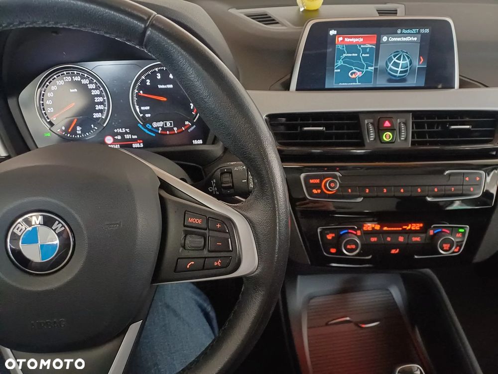 BMW X1 sDrive18i - 18