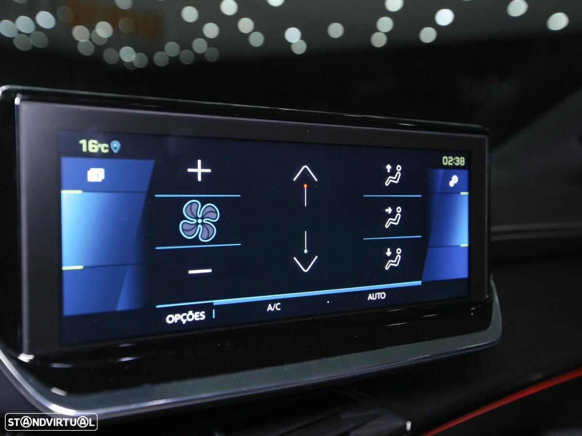 Peugeot e-2008 50 kWh GT - 18