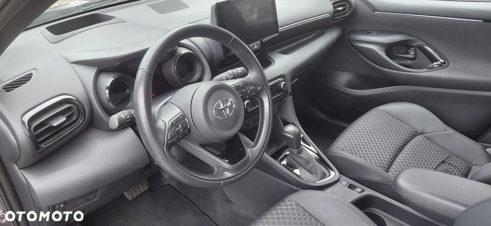 Toyota Yaris Hybrid 1.5 Style - 12
