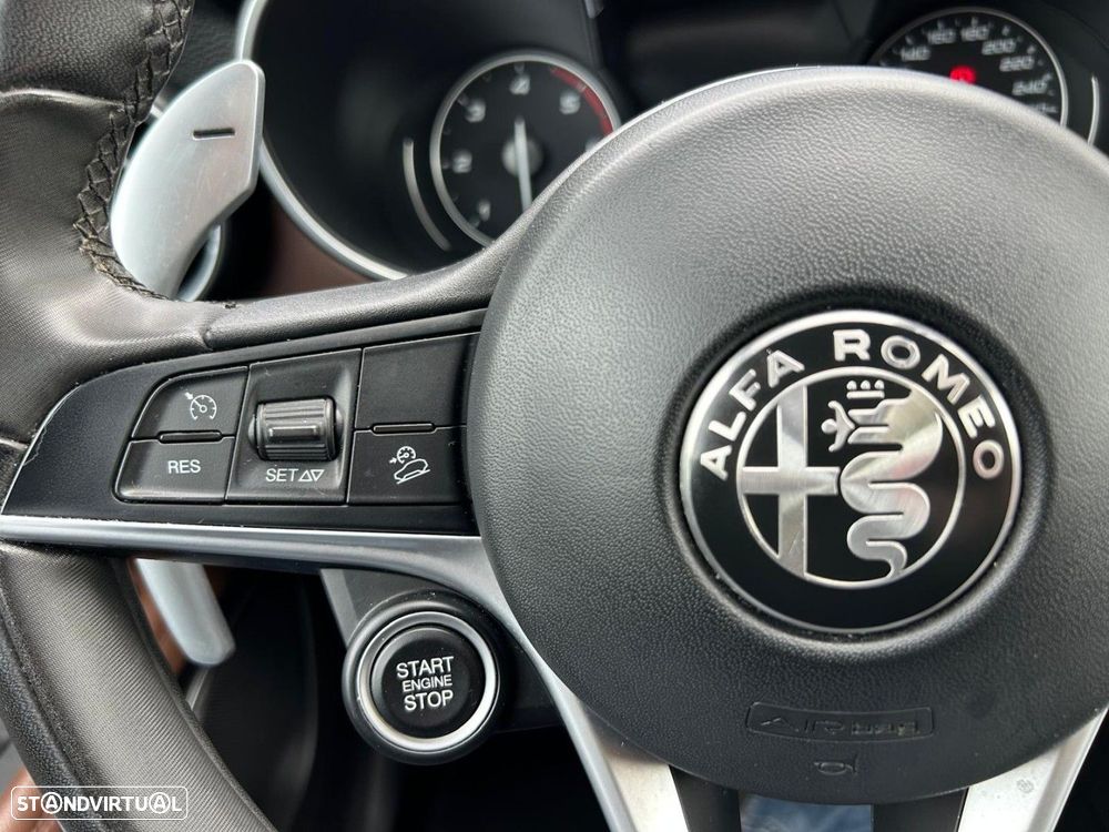 Alfa Romeo Stelvio 2.2 D Super AT8 Q4 - 16