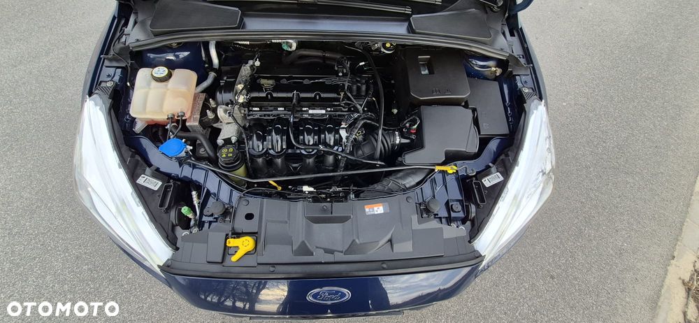 Ford Focus 1.6 Trend - 12