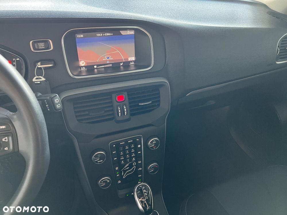 Volvo V40 - 14