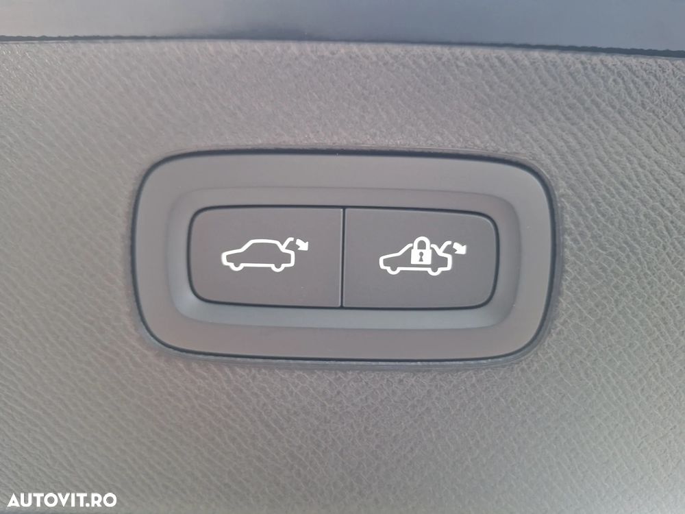 Volvo XC 90 - 33