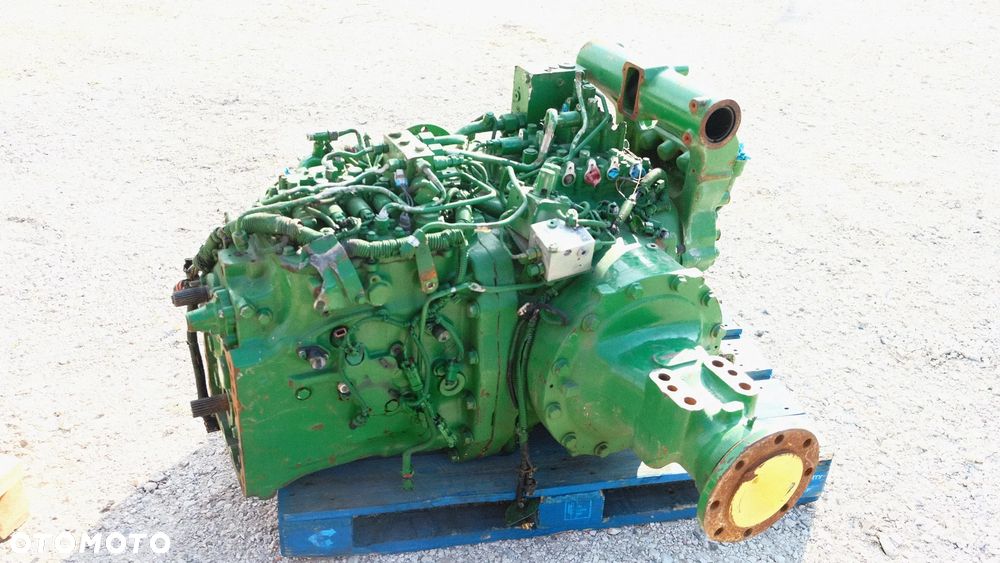 Most napęd John Deere  tylny przekładnia napędowa skrzynia do modeli 5090R,5100R,5115R,5125R ,YZ 19958 - 16