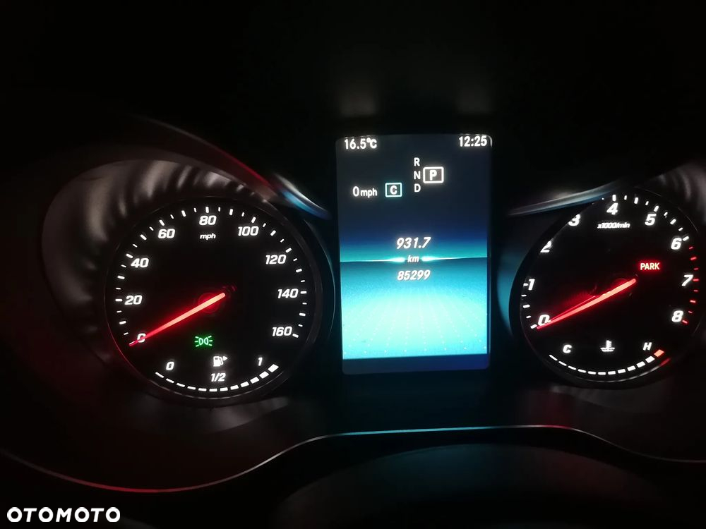 Mercedes-Benz Klasa C 300 9G-TRONIC - 8