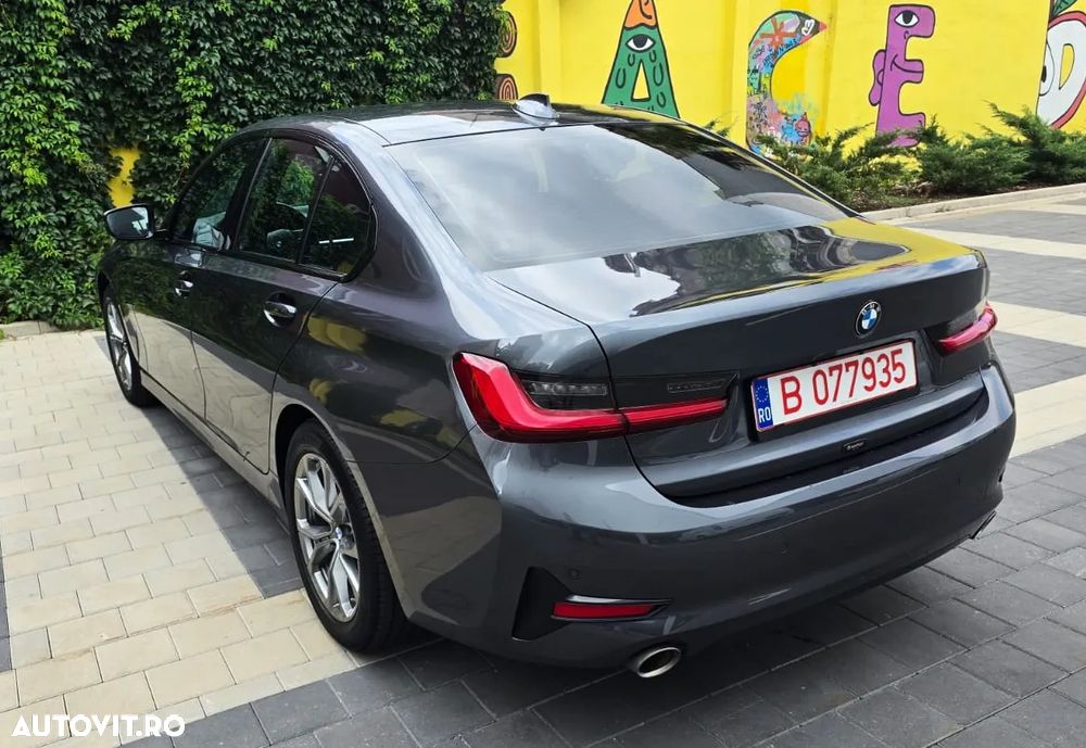 BMW Seria 3 318i Aut. Sport Line - 4