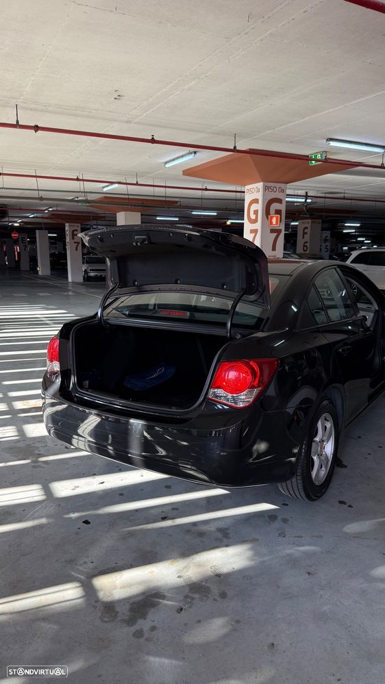 Chevrolet Cruze 1.6 LS - 24
