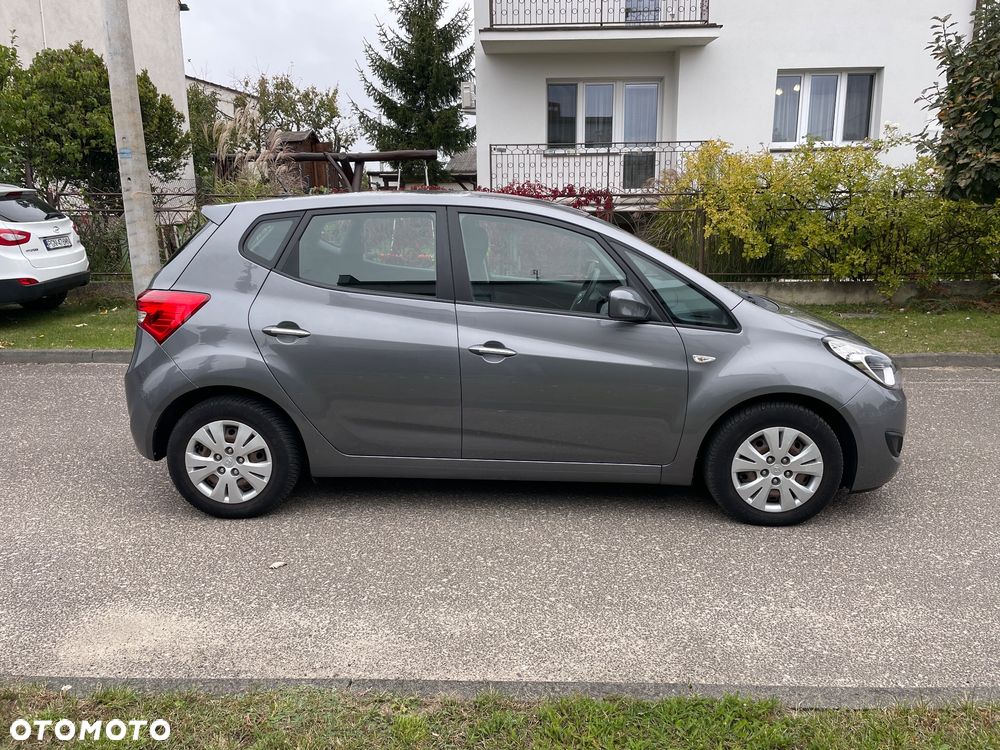 Hyundai ix20 1.4 blue Space - 24