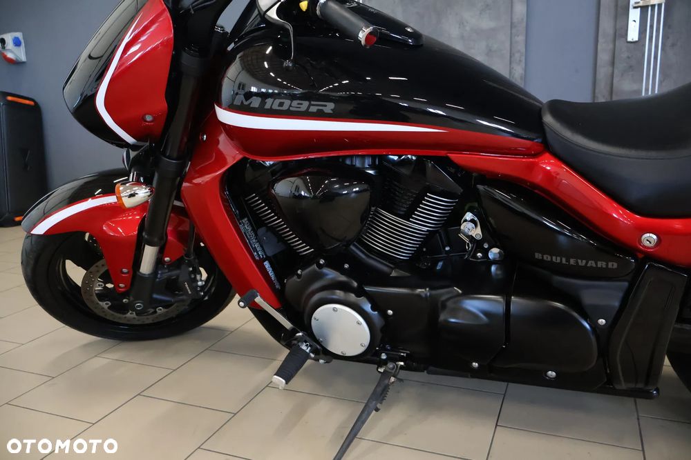 Suzuki Intruder - 30