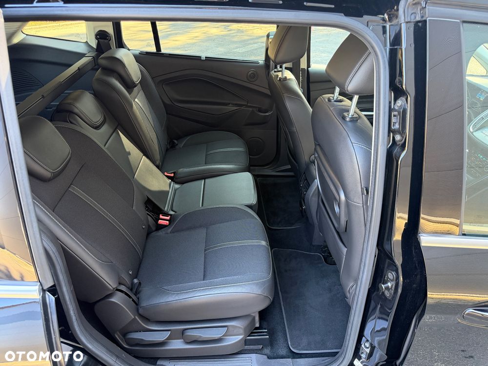 Ford Grand C-MAX - 19