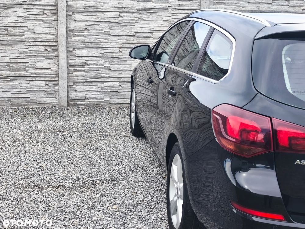 Opel Astra 1.6 Turbo Cosmo - 22