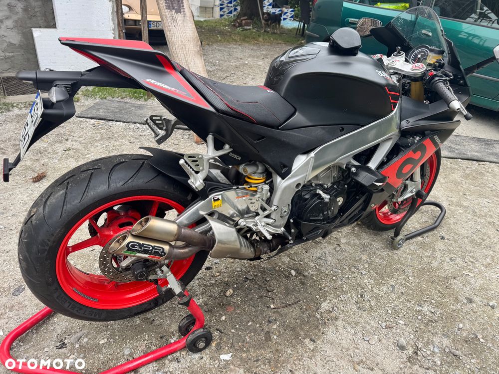 Aprilia RSV - 9