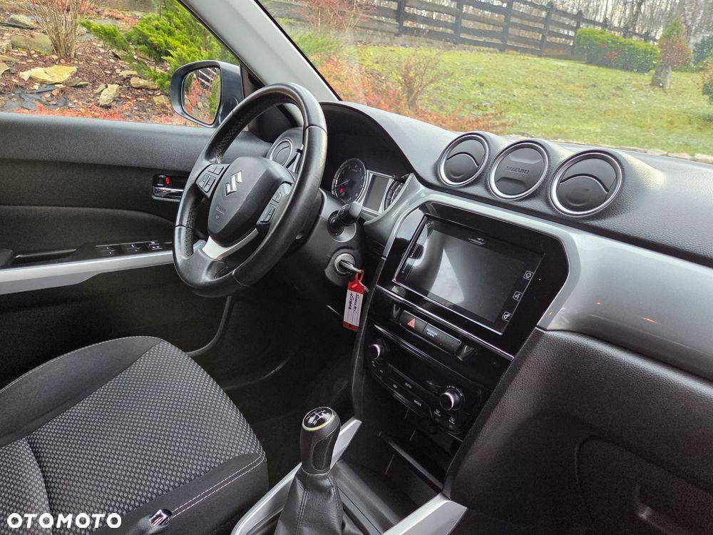 Suzuki Vitara 1.6 Premium 2WD - 18