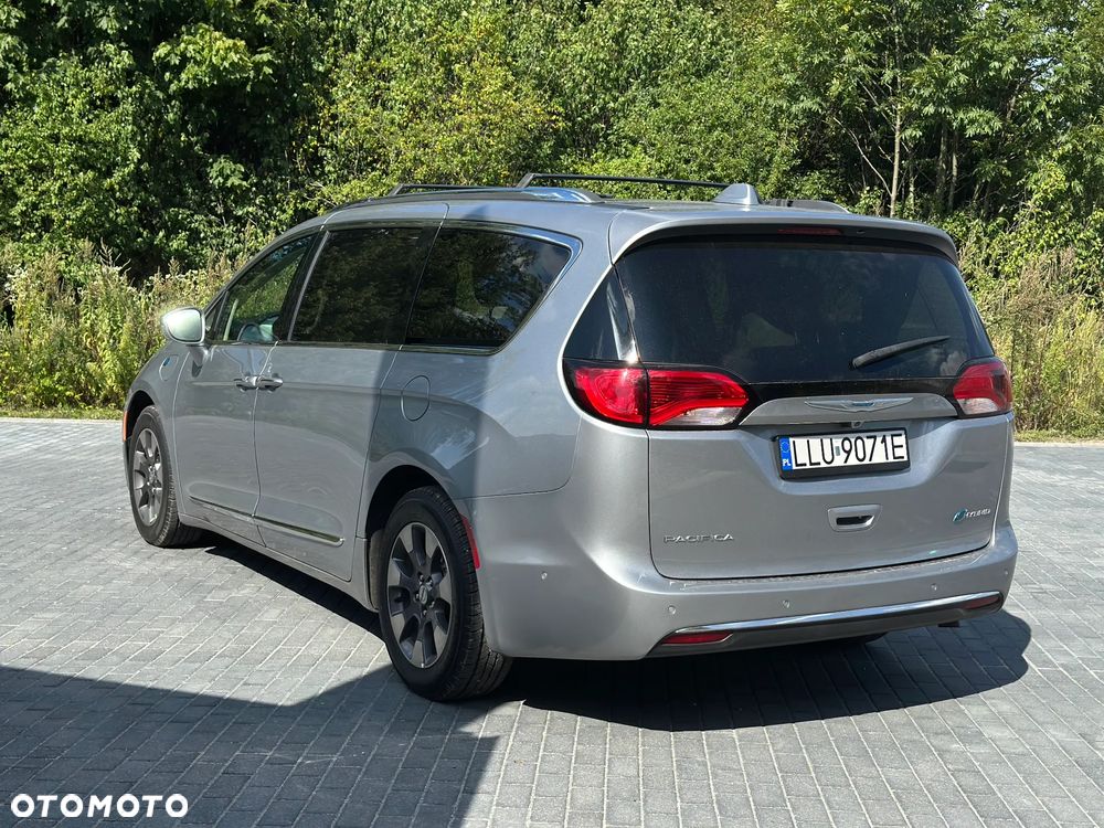 Chrysler Pacifica - 6