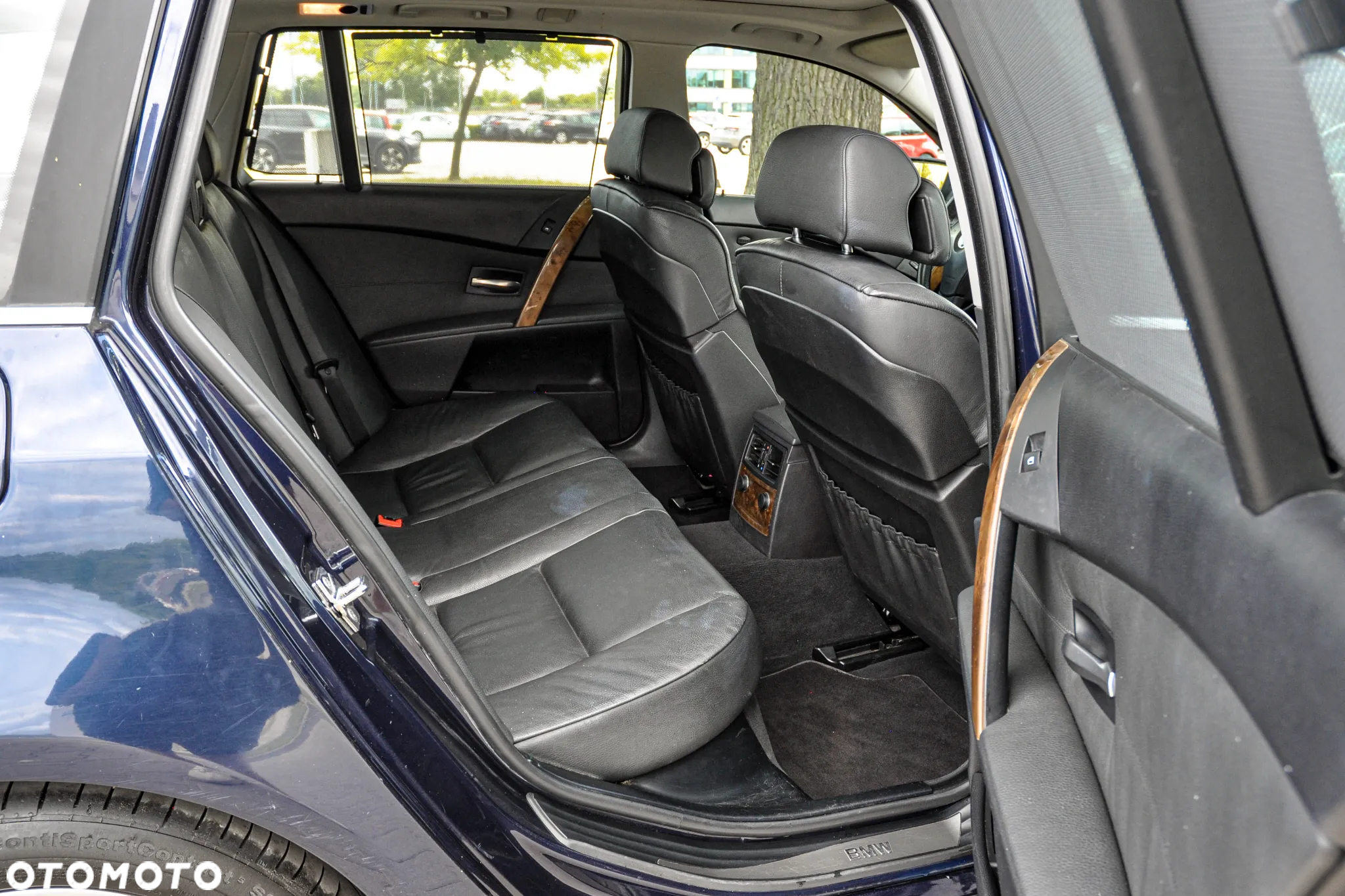 BMW Seria 5 530i Touring - 13