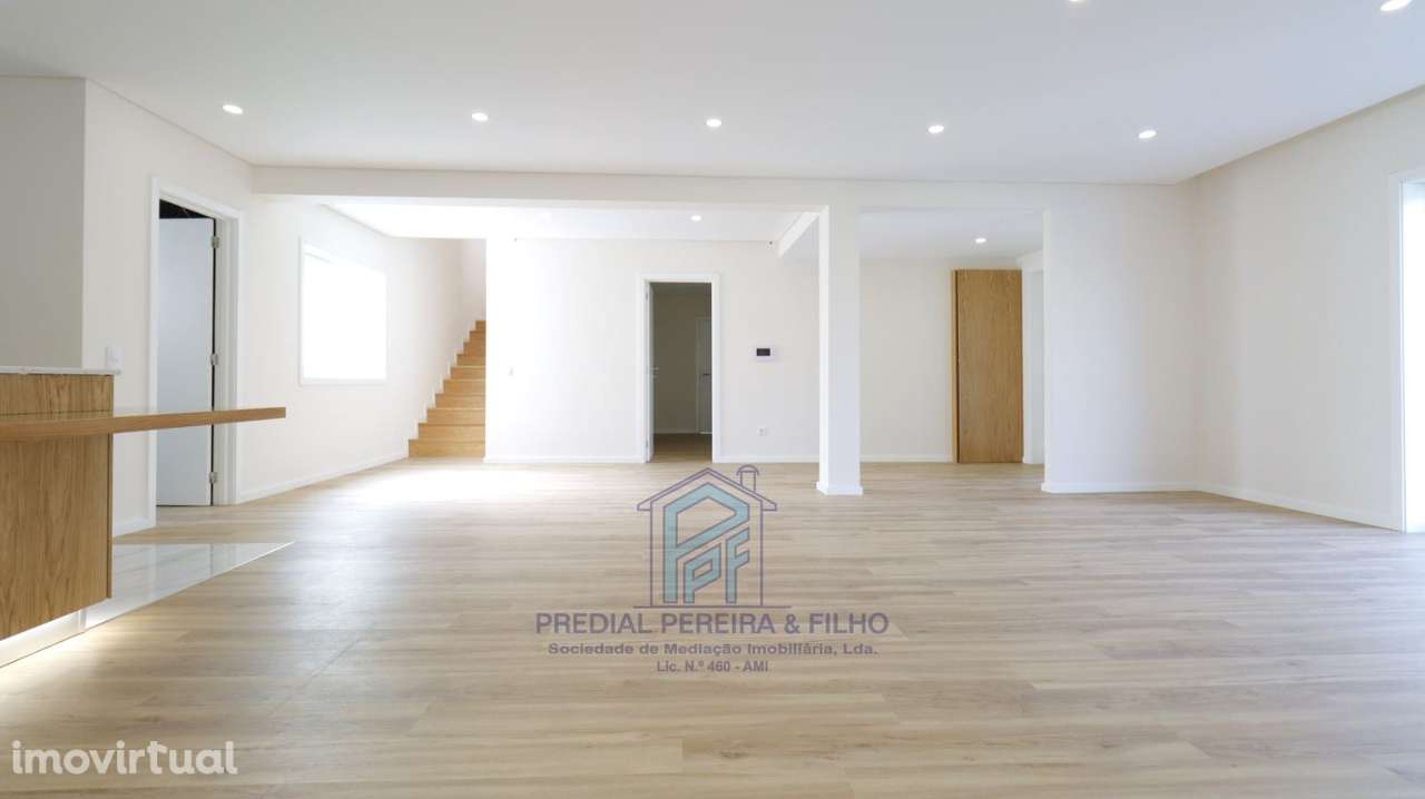 Moradia de 4 frentes - Baguim / Centro - Grande imagem: 4/30