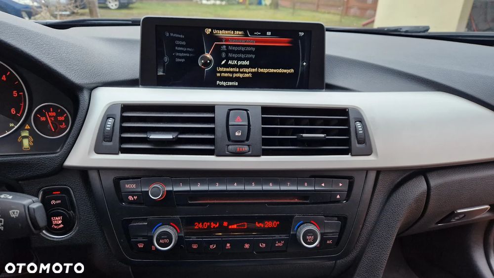 BMW Seria 3 320d Sport Line - 31