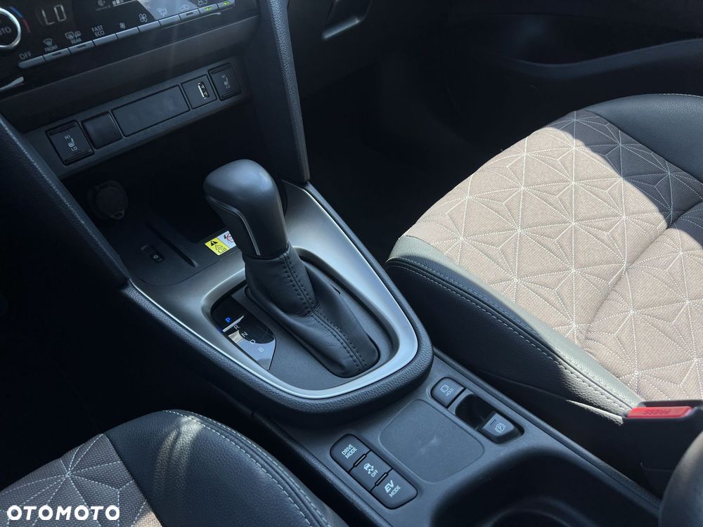 Toyota Yaris Cross - 15