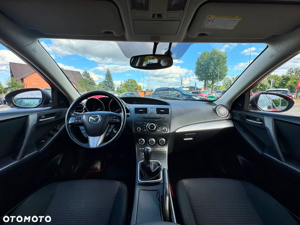 Mazda 3 1.6 Exclusive + - 17