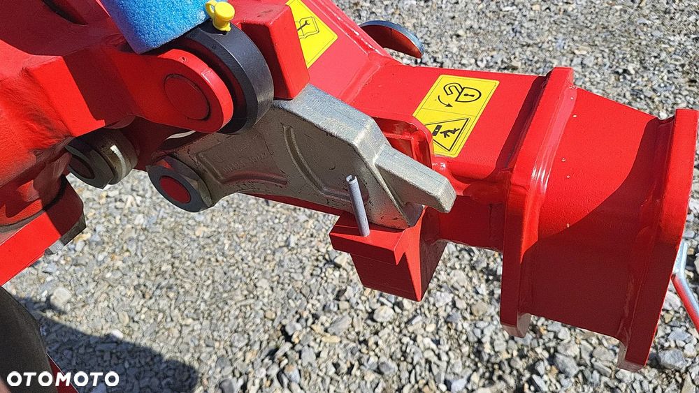 Gregoire Besson Rover 40 3+1 - 5