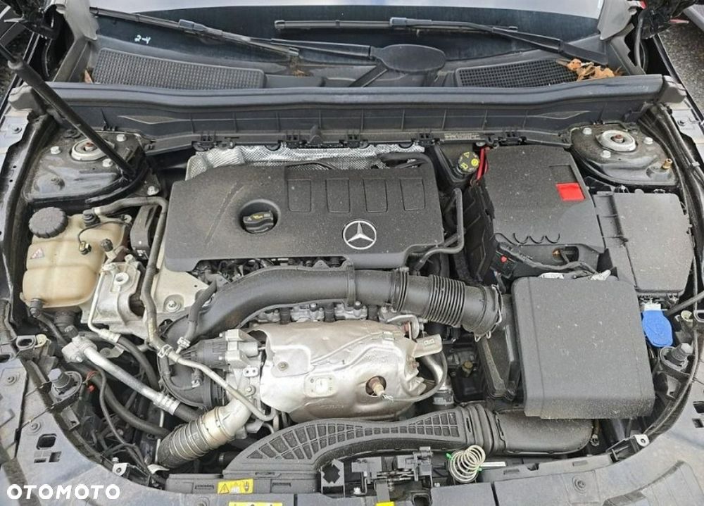 Mercedes-Benz GLB 250 4Matic 8G-DCT AMG Line - 11