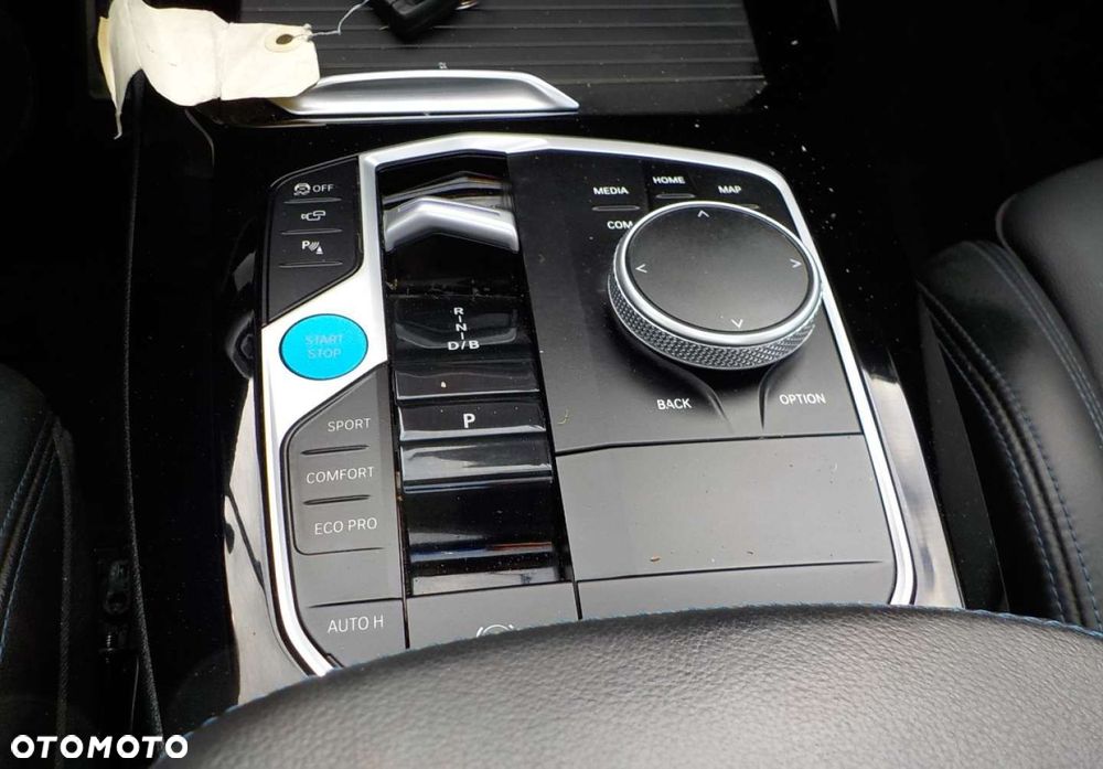 BMW iX3 - 31