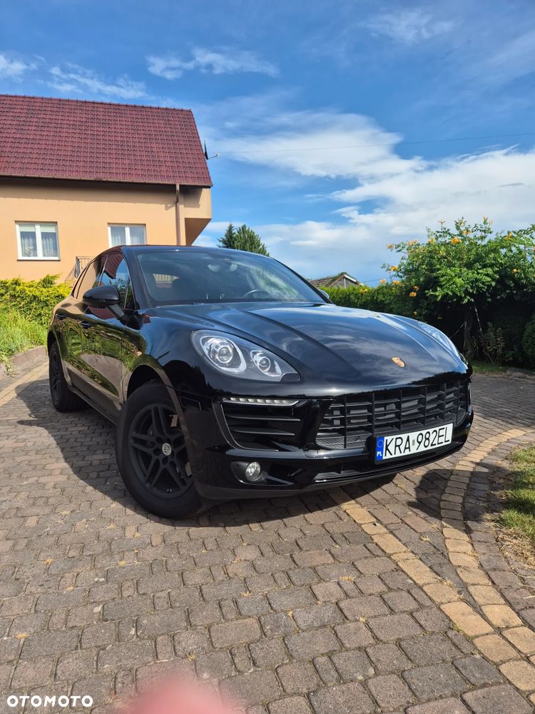 Porsche Macan - 1
