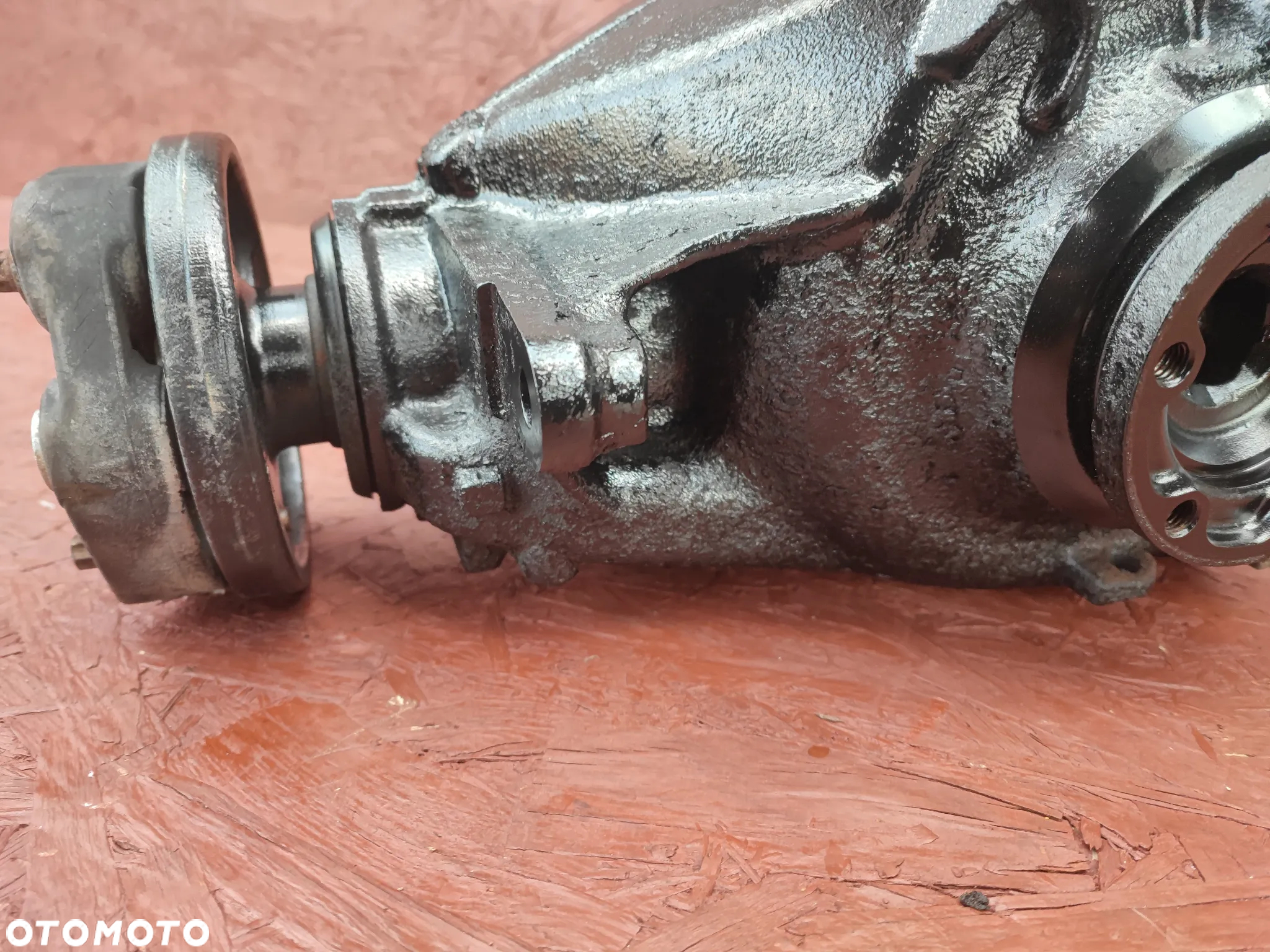 BMW E81 / E82 / E88 / E90LCI / E91 / E92 / E93 ORYGINALNY DYFERENCJAŁ TYŁ / DYFER TYŁ O PRZEŁOŻENIU 3.15 DO SILNIKÓW GAMY N47 ( N47D20 ) POD SKRZYNIĘ AUTOMAT O NR. 33 10 7 591 017 / 33 10 7 572 805 / 33 10 7 591 016 / 33 10 7 572 804 OEM W BARDZO DOBRYM STANIE - 16