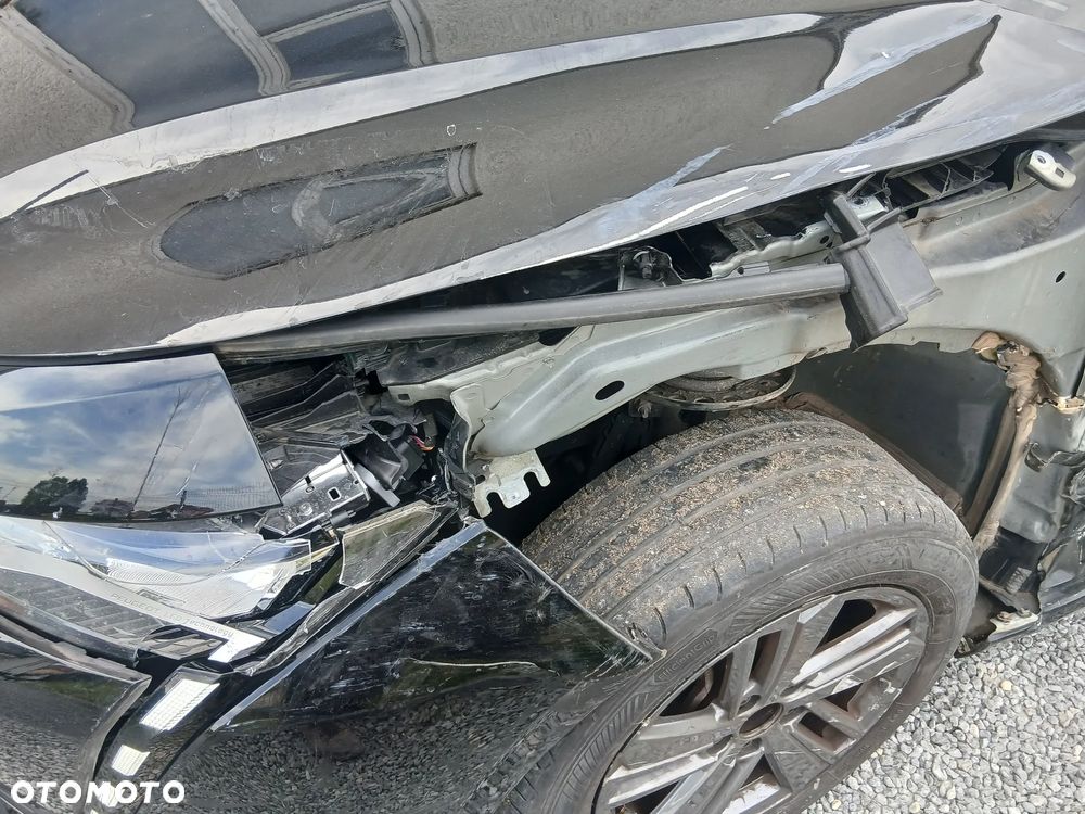 Peugeot 308 BlueHDi 130 EAT8 Business - 7