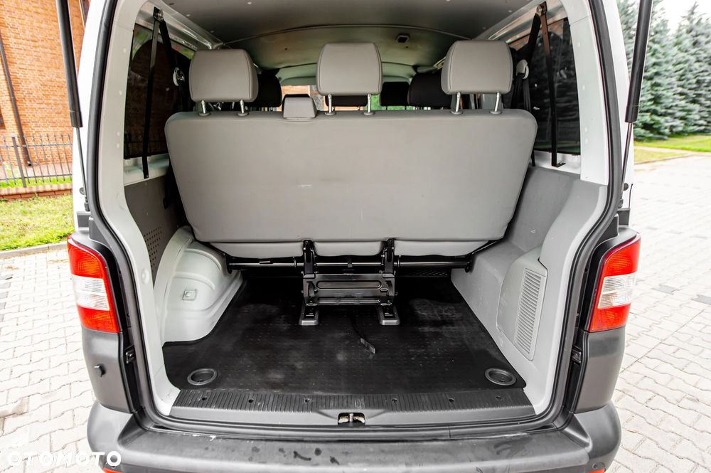 Volkswagen Caravelle - 33