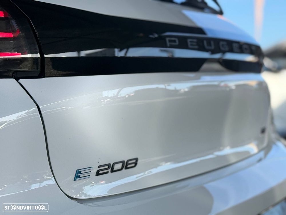 Peugeot e-208 50 kWh GT - 24