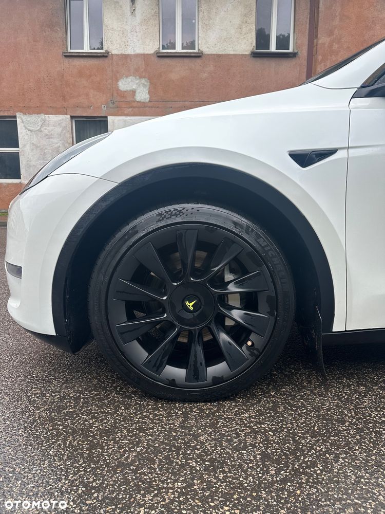 Tesla Y Long Range AWD - 7
