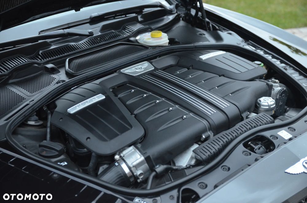 Bentley Continental GT Speed Convertible - 18