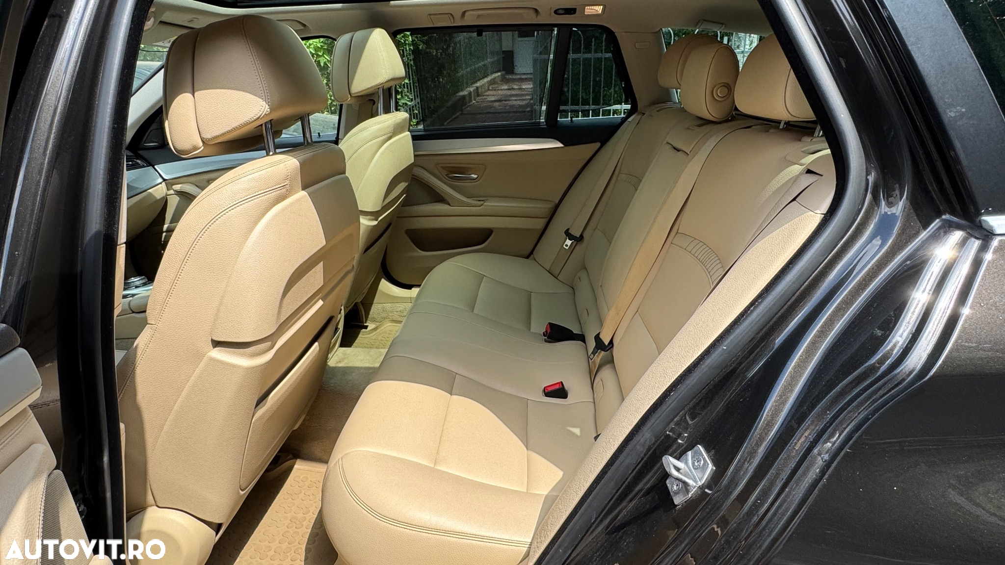 BMW Seria 5 525d xDrive Touring Aut. Luxury Line - 12