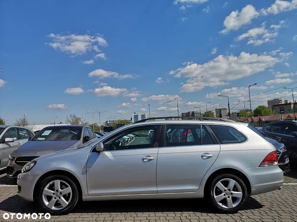 Volkswagen Golf VI 1.6 TDI Comfortline - 6
