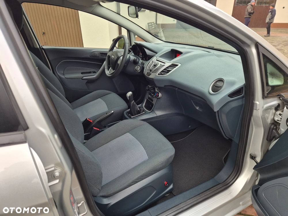 Ford Fiesta 1.25 Champions Edition - 17