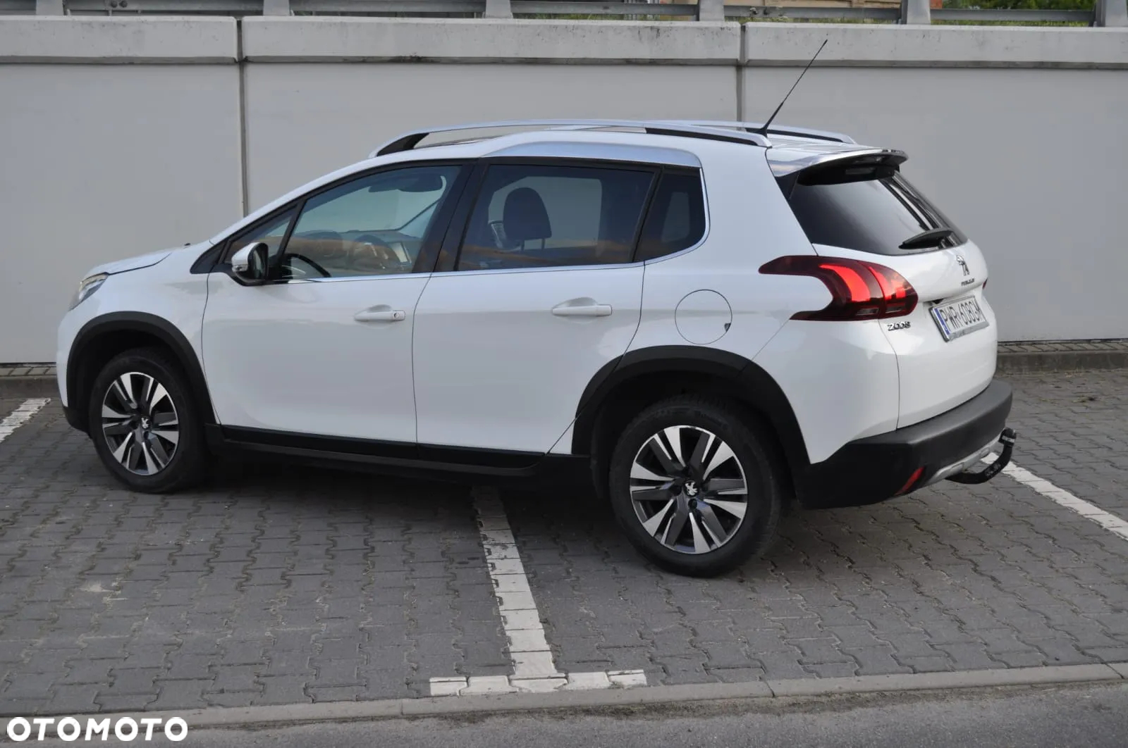 Peugeot 2008 - 6