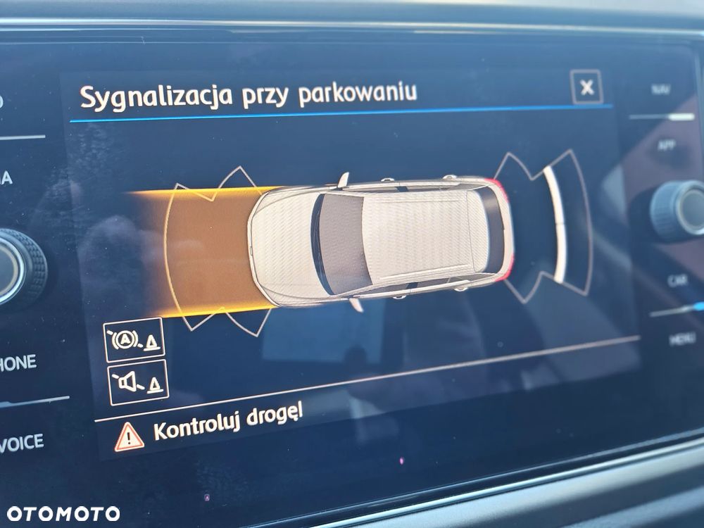 Volkswagen T-Roc - 24