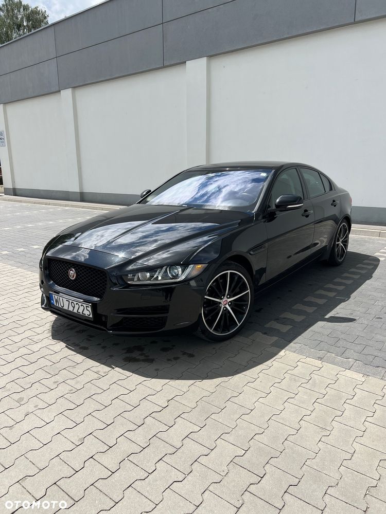 Jaguar XE S - 9