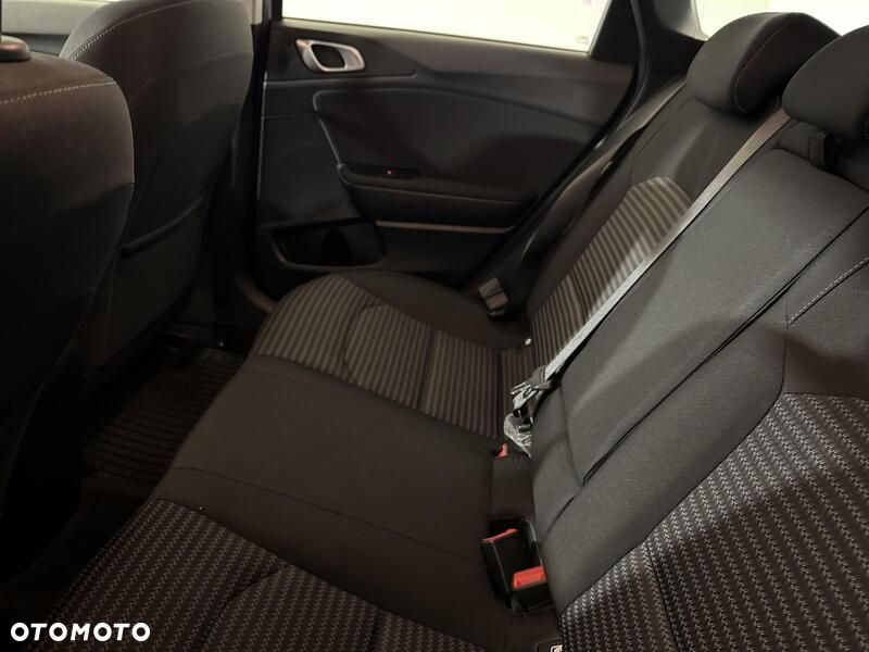 Kia Ceed - 20
