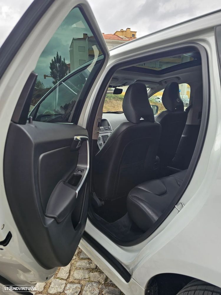 Volvo XC 60 2.0 D4 Summum Geartronic - 11