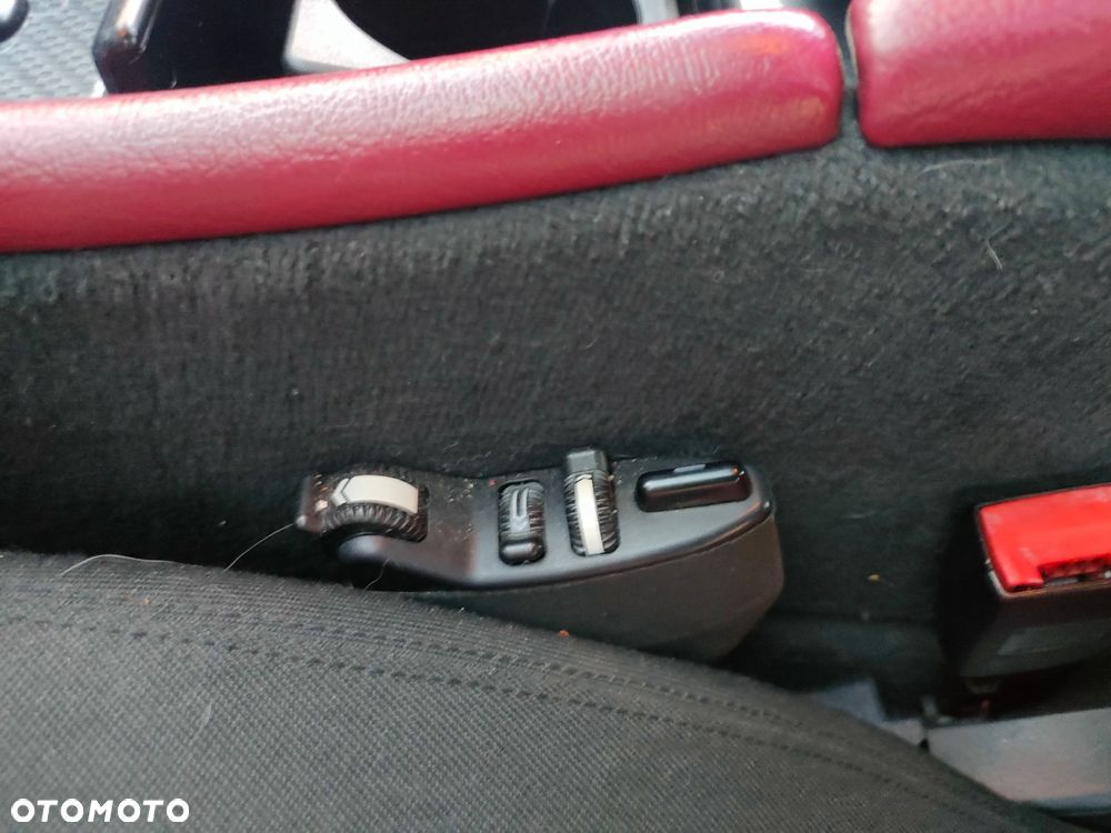 Mercedes-Benz CLK - 13