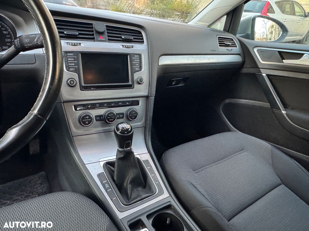 Volkswagen Golf 1.0 TSI BMT Comfortline - 9